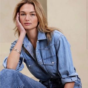 Sedona Western shirt Banana Republic size large brand new never worn..Light Wash